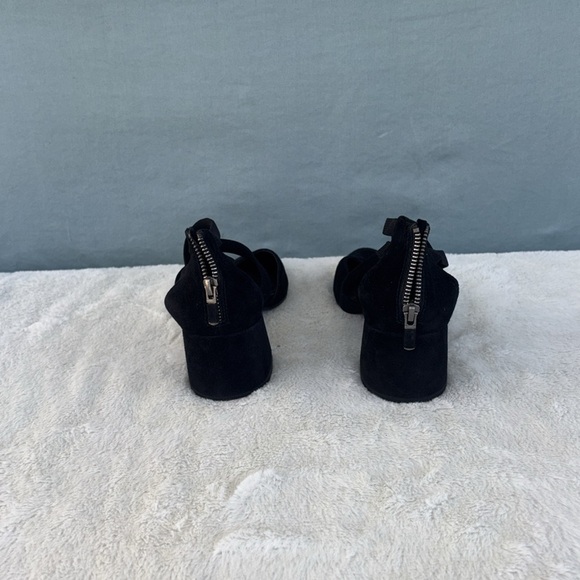 NWOT Eileen Fisher Black Suede Heels with Straps Size 7 - Picture 4 of 9
